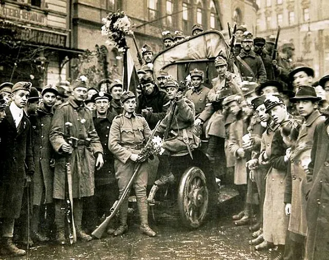 Participants in the Hungarian revolution, photographed on 31 October 1918.