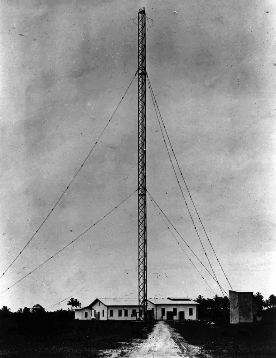 A transmitter mast of the German radio station at Kamina in Togo, around 1914