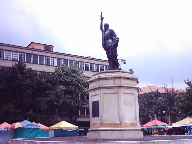 Juan de Ávalos's statue of Gonzalo Jiménez de Quesada, founder of Bogotá, at the Universidad del Rosario