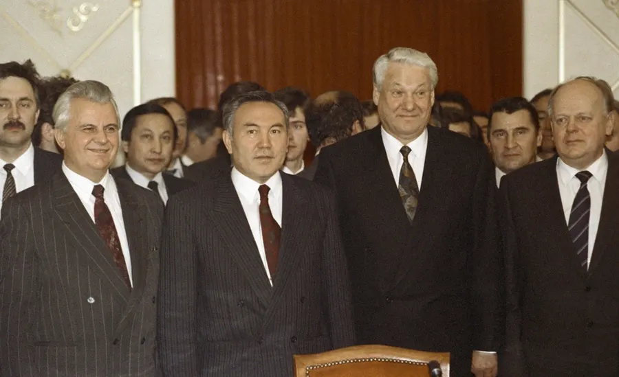 Leonid Kravchuk, Nursultan Nazarbayev, Boris Yeltsin and Stanislav Shushkevich at Alma-Ata, 21 December 1991.