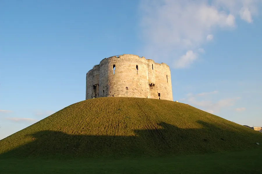 Clifford's Tower in York, 2007, the later stone keep on the mound where the massacre took place.
