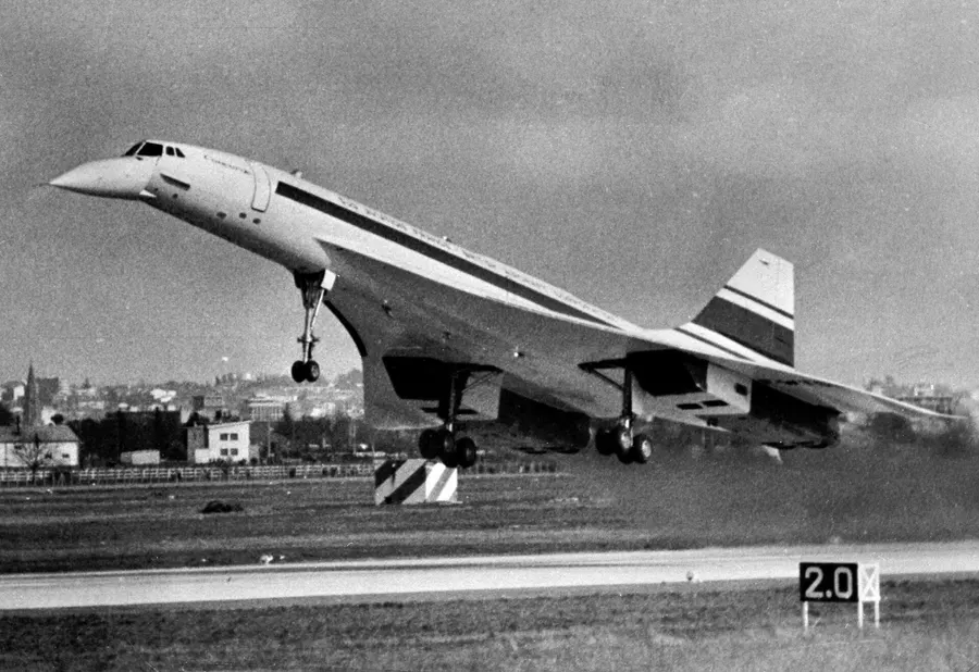 The prototype Concorde 001 on its first flight, at Toulouse on 2 March 1969.