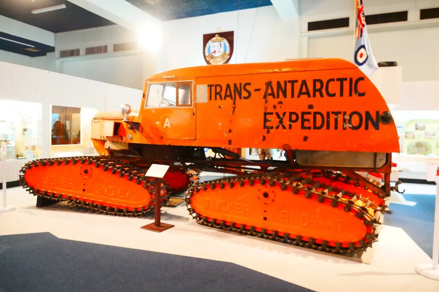 'Able', one of the Sno-Cat tractors of Vivian Fuchs's crossing party, in the Canterbury Museum, New Zealand.