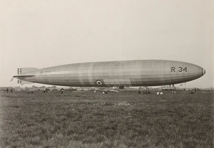 The R34 at Roosevelt Field, Long Island, after its arrival on 6 July 1919