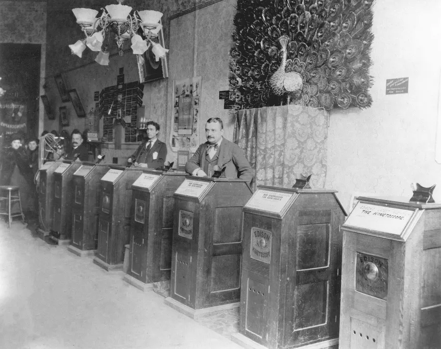 A Kinetoscope parlour in San Francisco, about 1894 to 1895.