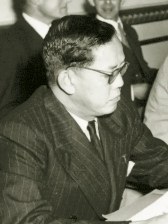 Lim Yew Hock at constitutional talks in London, 1956.