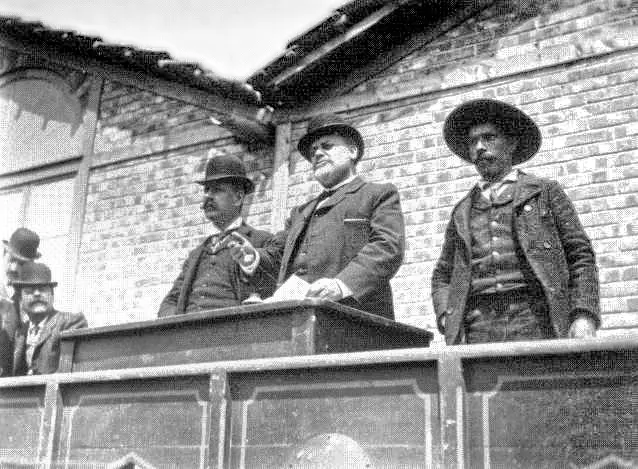 A republican rally in Lisbon on 1 May 1907, three years before the revolution.