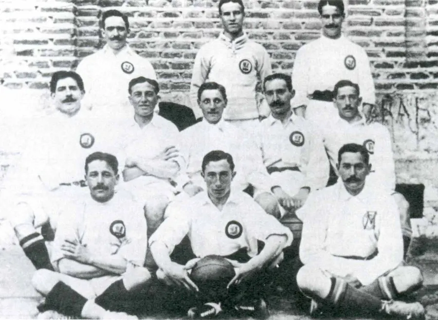 The Madrid Football Club team of 1905-06.