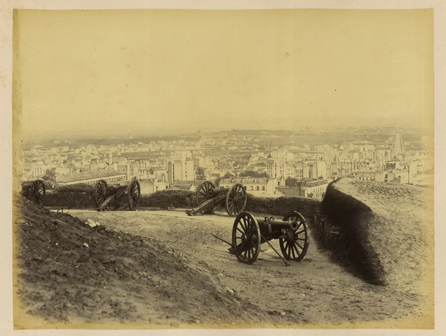 Cannon on the heights of Montmartre, photographed by Bruno Braquehais in 1870-71.