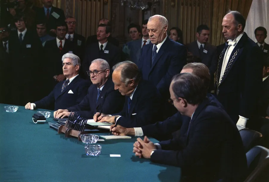 US Secretary of State William Rogers signs the Paris Peace Accords at the Hotel Majestic, Paris, 27 January 1973.