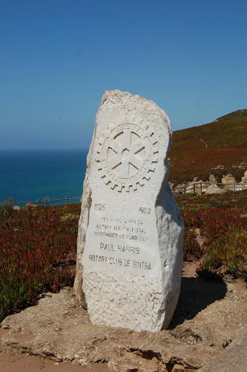 A stone marker bearing the Rotary wheel and Paul Harris's name, photographed in 2009.