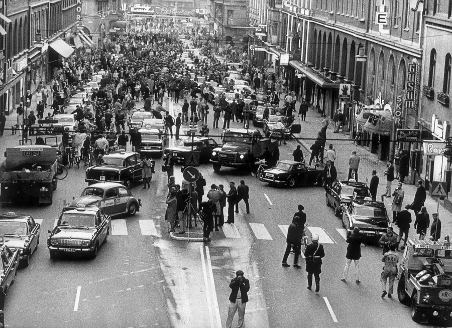 Kungsgatan in Stockholm at 4.50 in the morning of 3 September 1967, as traffic prepares to change to the right-hand side of the road