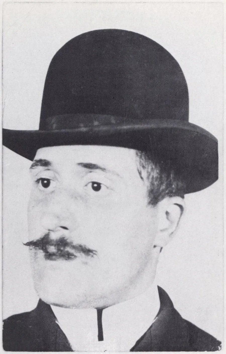 Guillaume Apollinaire photographed in Cologne in 1902