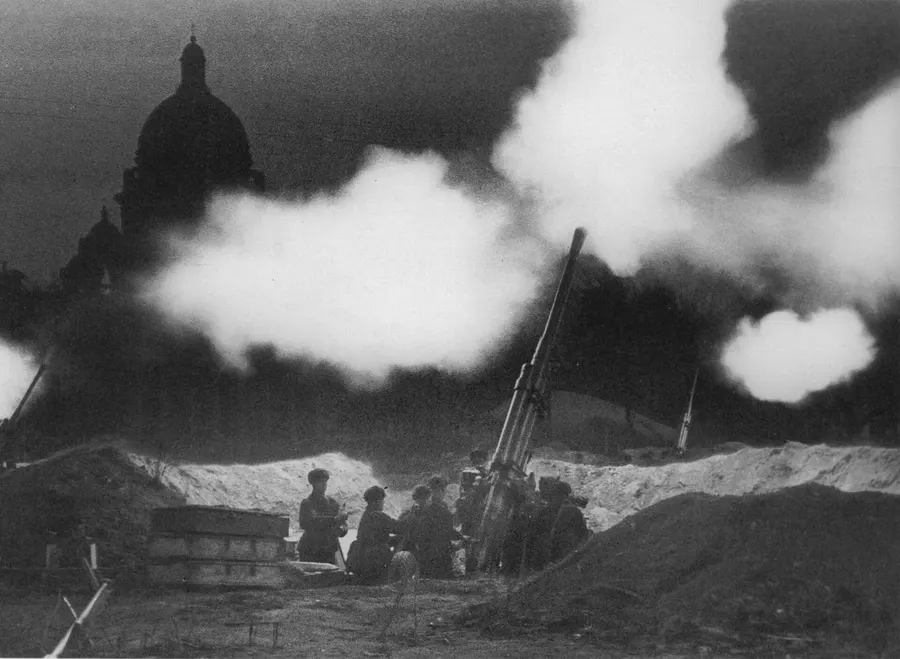 Anti-aircraft guns fire near St Isaac's Cathedral during the defence of Leningrad in 1941