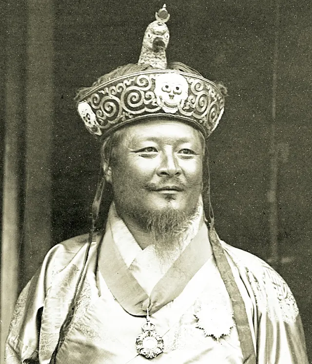 Ugyen Wangchuck, first king of Bhutan, photographed by John Claude White.